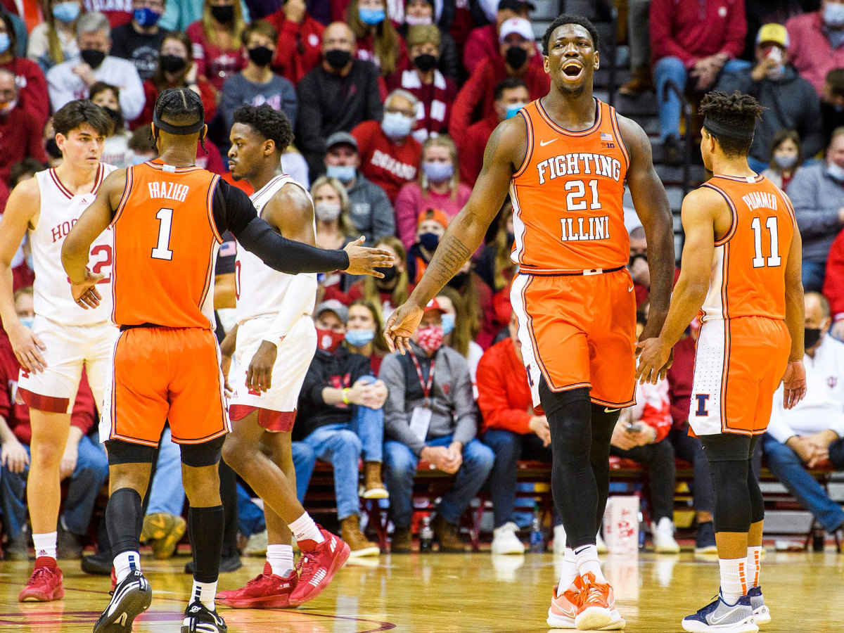 Illinois's Kofi Cockburn celebrates vs. Indiana